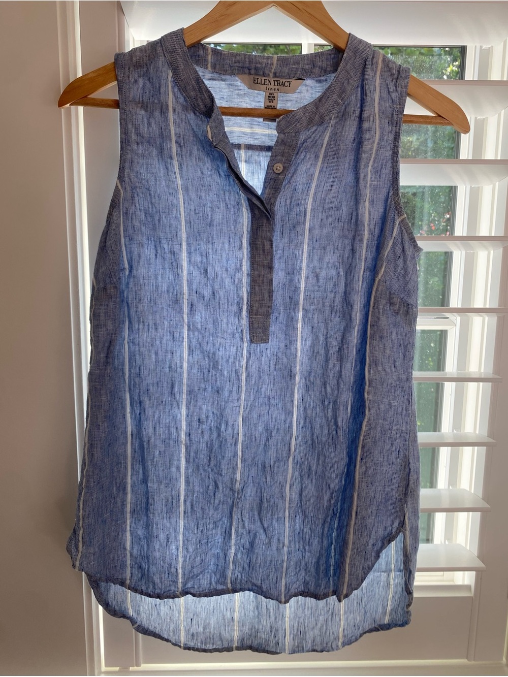 Ellen Tracy Blue and White Striped Sleeveless Linen Top 100% linen